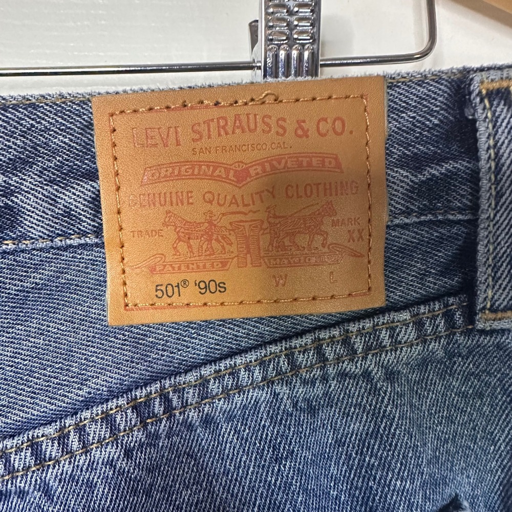 Levis Premium 501 Button Fly 90s Mens Straight Leg Blue Denim Jeans W29 L30 - Picture 3 of 10